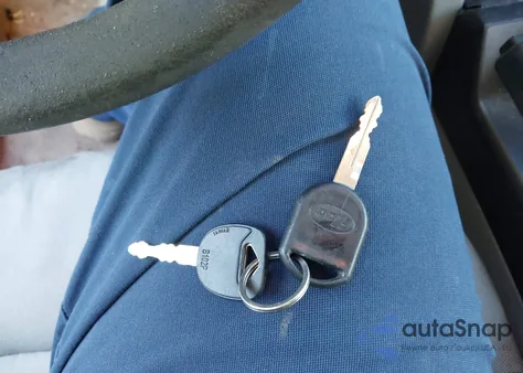 2006 Ford Mustang V6 from USA, damaged, VIN 1ZVFT80N465232816